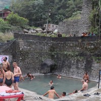 पदयात्रीको ‘रिफ्रेस सेन्टर’ भुरुङ–तातोपानी