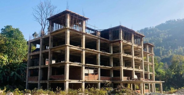 चारपटक म्याद थप्दा पनि बनेन जैमिनीको प्रशासकीय भवन