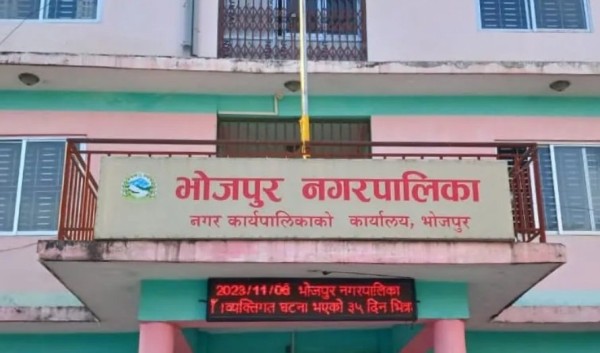 सर्भर नचल्दा समस्या भोग्दै सेवाग्राही
