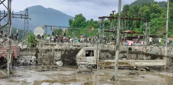 सुरुङमा फसेकाहरूको यसरी भइरहेको छ उद्धार