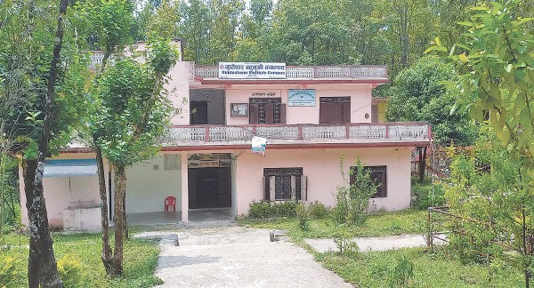 आर्थिक अभावले पर्वतका दुईवटा सामुदायिक क्याम्पस गाभिए