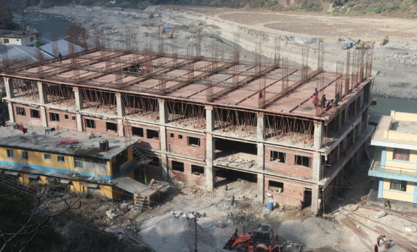 दार्चुलामा ५० शय्याको अस्पताल भवन निर्माण अलपत्र