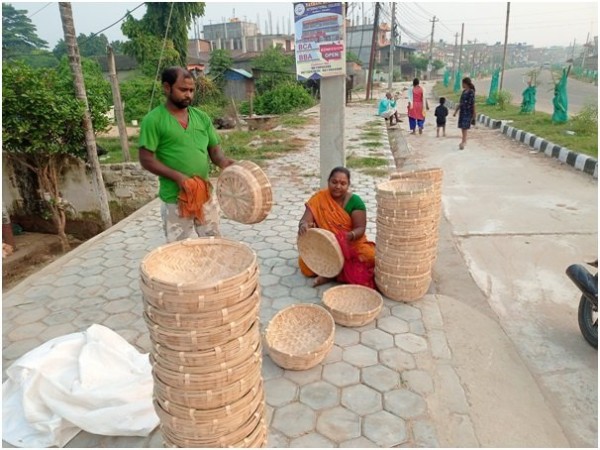 लोप हुँदै थारु समुदायको ‘ढकिया’
