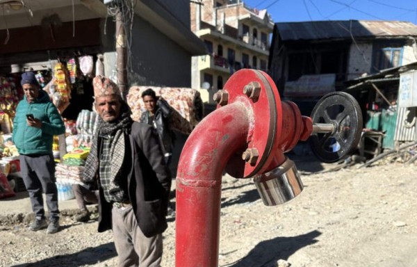 जुम्लामा ‘फायर हाइड्रेन्ट’ को प्रयोग गरी आगलागी नियन्त्रण