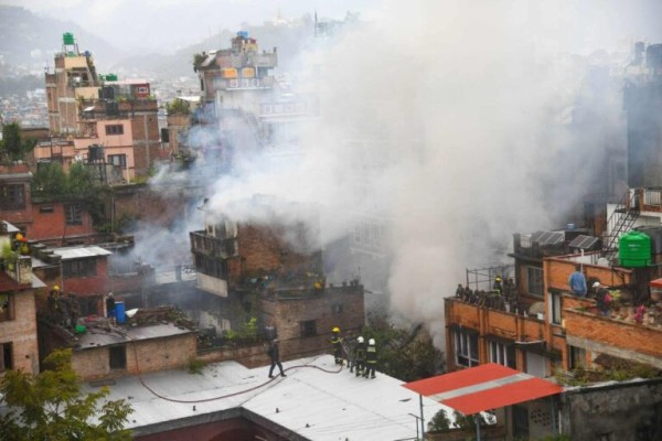 भीमसेनस्थान नजिकै घरमा लागेको आगो नियन्त्रणमा