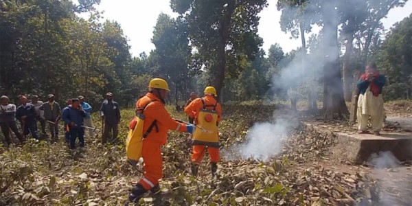 समुदायलाई अग्नि नियन्त्रण प्रशिक्षण