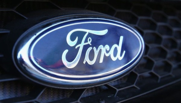 अमेरिकी अटो उद्योग आर्थिक संकटमा, फोर्ड पनि प्रभावित
