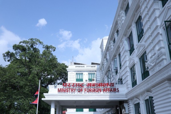 पश्चिम एसियामा द्वन्द्व : ६५ हजार नेपाली नागरिकले गरे विवरण दर्ता