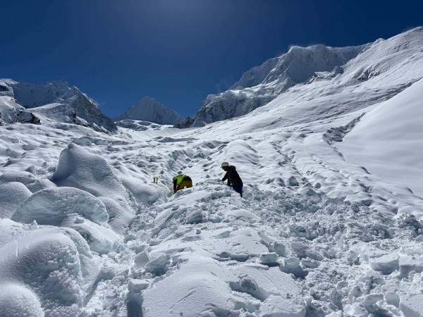 हिम्लुङ हिमपहिरोमा थप आठ जनाको शव भेटियो