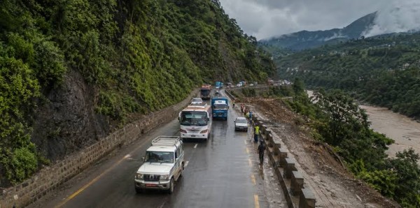 काठमाडौँ-मुग्लिन सडक सञ्चालन, अलपत्र सवारी गन्तव्यतर्फ पठाइँदै