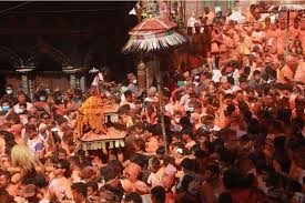 सिन्दुर खेलेर  भक्तपुरमा मनाइयो सुथसिया जात्रा