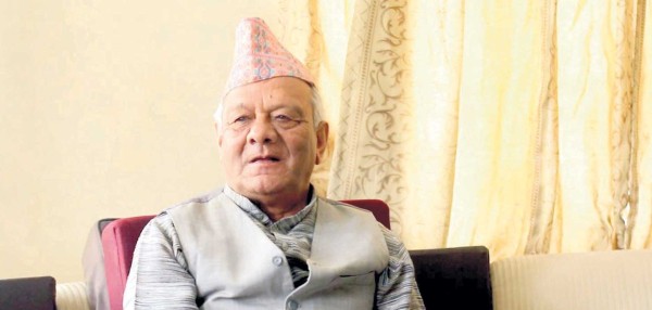 पूर्वप्रधानमन्त्रीको आत्मकथा ‘लोकेन्द्रबहादुर चन्द’ को आवरण सार्वजनिक