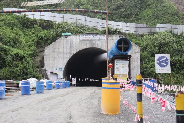 नागढुंगा सुरूङमार्ग आगामी पुसभित्र सञ्चालनमा आउने