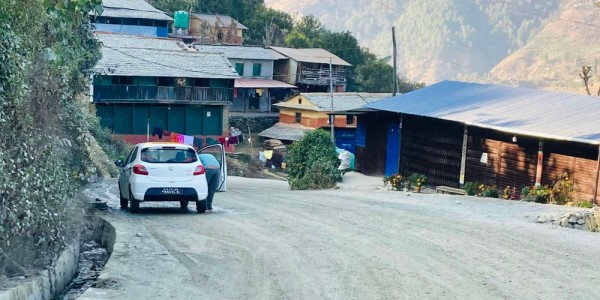 ट्र्याक खुलेको २४ वर्षपछि सडक स्तरोन्नति हुँदै
