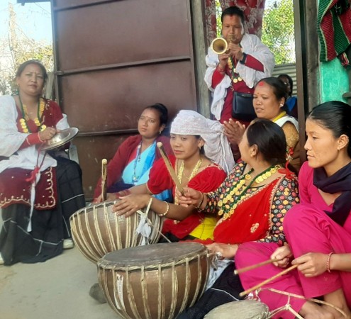 परम्परा धान्न पञ्चेबाजा बजाउँछन् पाल्पाका महिला