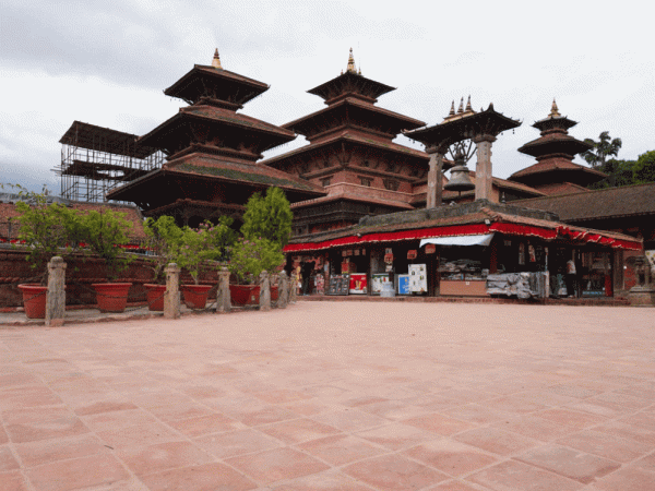 रैथाने इँटा बिछ्याएसगै पाटन दरबार क्षेत्र आकर्षक