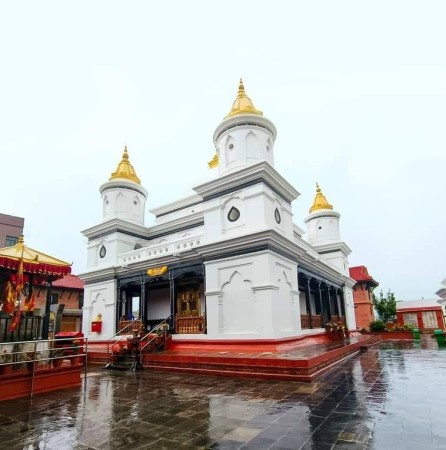 राम मन्दिरमा तीन लाख भक्तजनले गरे पूजाअर्चना