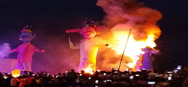 विजयादशमीमा रावणको तीन वटा पुतला दहन गरियो