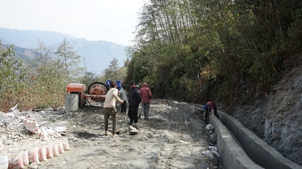 म्याग्दीमा बसाइसराइ रोक्न ग्रामीण क्षेत्रमा विकासका योजना सञ्चालन