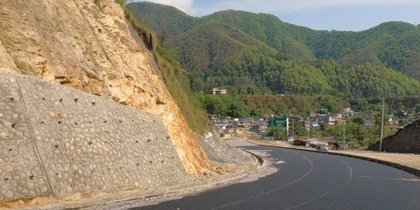 अवरुद्ध काठमाडौँ–मन्थली सडक एकतर्फी खुल्यो