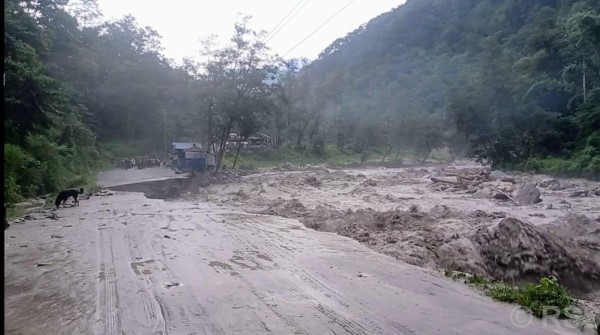 ३० महिनामा सम्पन्न हुनुपर्ने ६२ किमी हुलाकी सडक १० वर्षसम्म बनेन