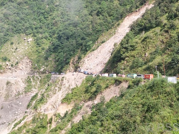 पृथ्वी राजमार्ग अवरुद्ध हुँदा कान्ति लोकपथ बन्यो सङ्कटको सारथि