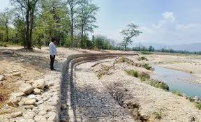 बाढीबाट जोगाउन तटबन्ध निर्माण