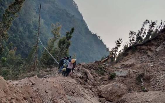 रुकुमपश्चिममा पहिरोले वर्कसपमा क्षति, तीन घर जोखिममा