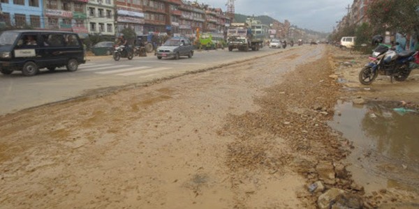 सूर्यविनायक–धुलिखेल सडक : पुलबजार खण्डमा स्तरोन्नति सुरु