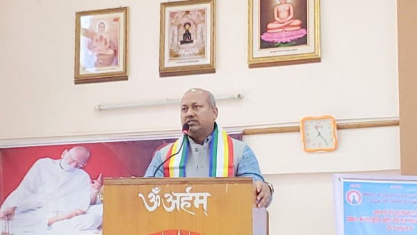 महावीरको जीवनबाट सिक्दै सत्कर्ममा हिँडौँ : सतिशकुमार सिंह