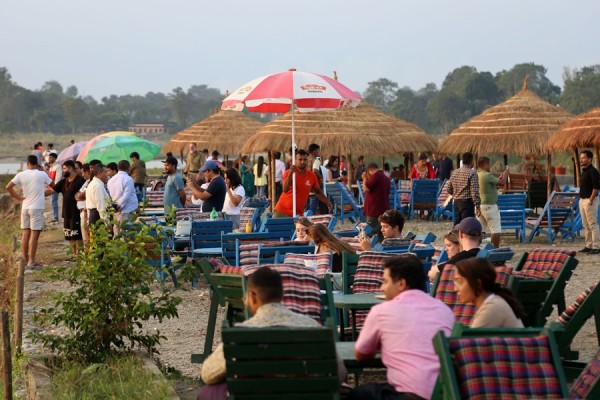 नयाँ वर्षका लागि भरिँदै सौराहा