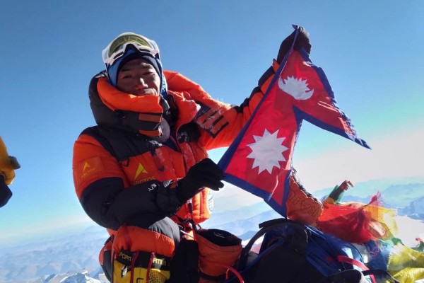 कामिरिता शेर्पाद्वारा ३१औँ पटक सगरमाथाको सफल आरोहण