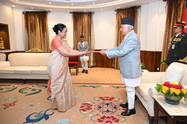 राष्ट्रपतिसमक्ष चार राजदूतले बुझाए ओहोदाको प्रमाणपत्र