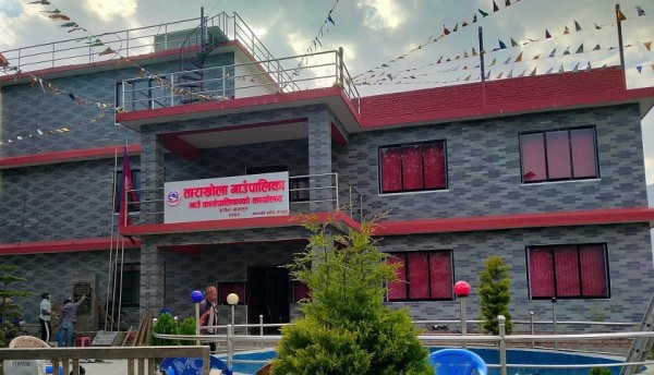मृतकका परिवारलाई ताराखोला गाउँपालिकाको एक लाख राहत