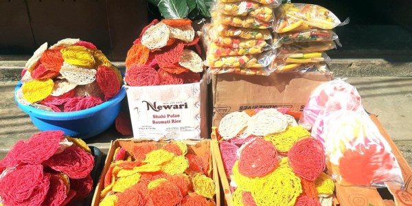 तिहारलाई झिनियाँ बेचेर मनग्य आम्दानी