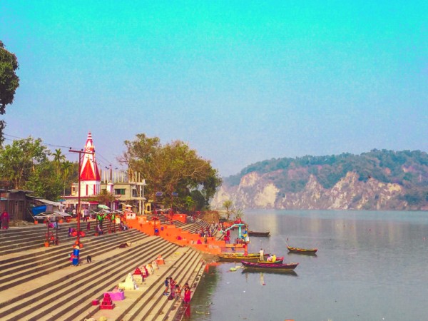त्रिवेणीधाममा श्रद्धालुको घुइँचो