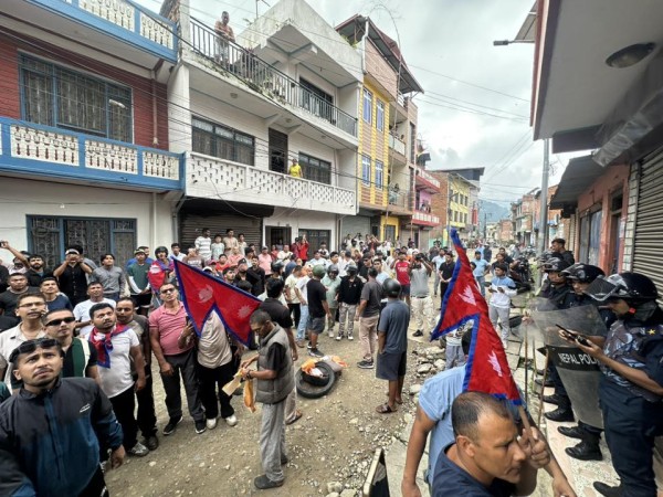 बागलुङका पार्टी कार्यालयमा तोडफोड