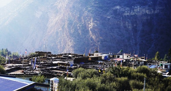 सिमाना कुर्न बसेको ‘चिमाङ’ गाउँको मौलिकता