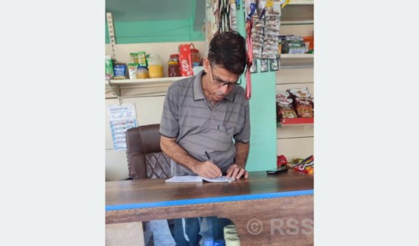 ‘ती मुख्यमन्त्री, यी किराना साहुजी !’