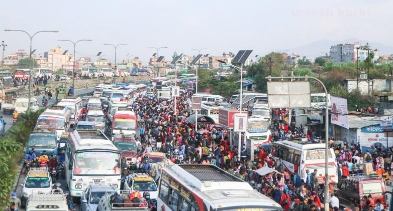 महानवमीसम्म ६ लाख ११ हजार बढीले छाडे काठमाडौँ