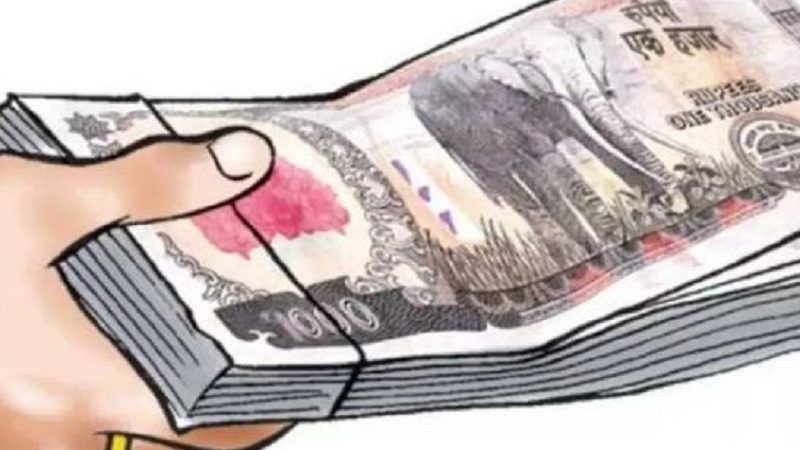 आर्थिक सहयोग गरेर विद्यालयलाई ऋण मुक्त