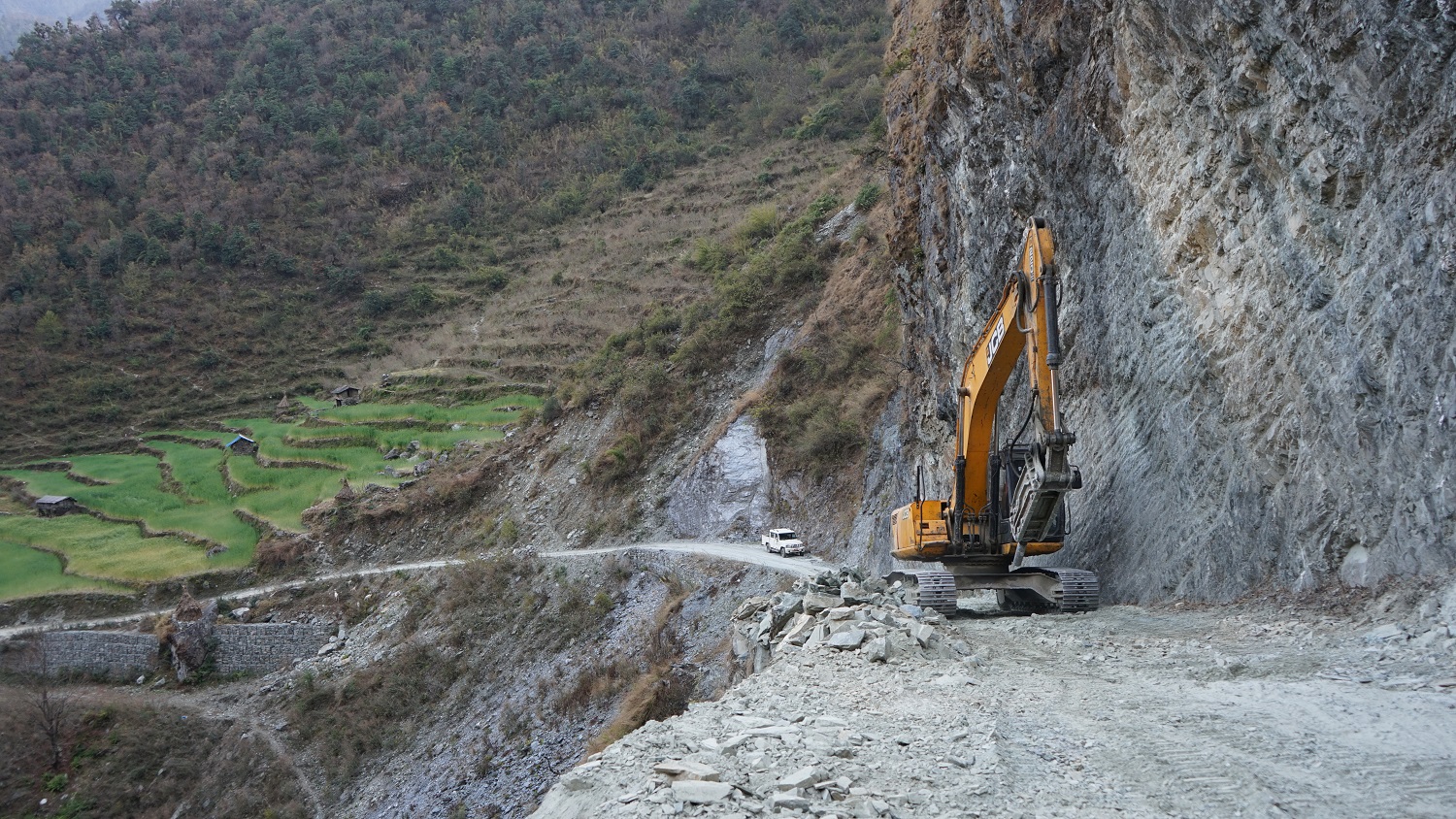 कर्णाली राजमार्ग अलपत्र पार्ने निर्माण कम्पनी कालोसूचीमा