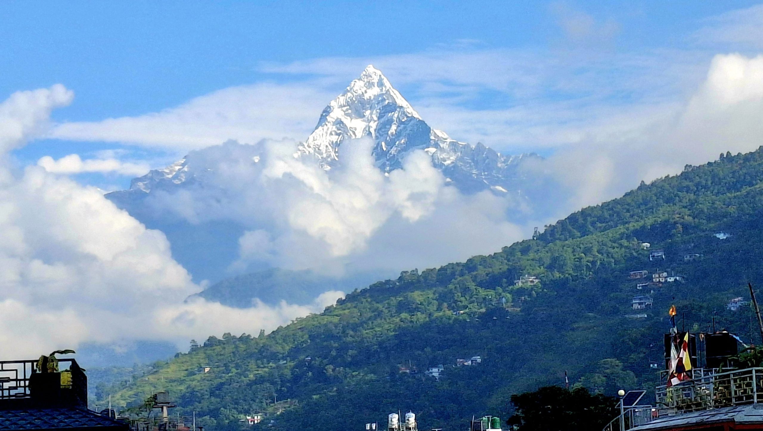 माछापुच्छ्रे हिमाल  : पर्यटन र इतिहासको संगम