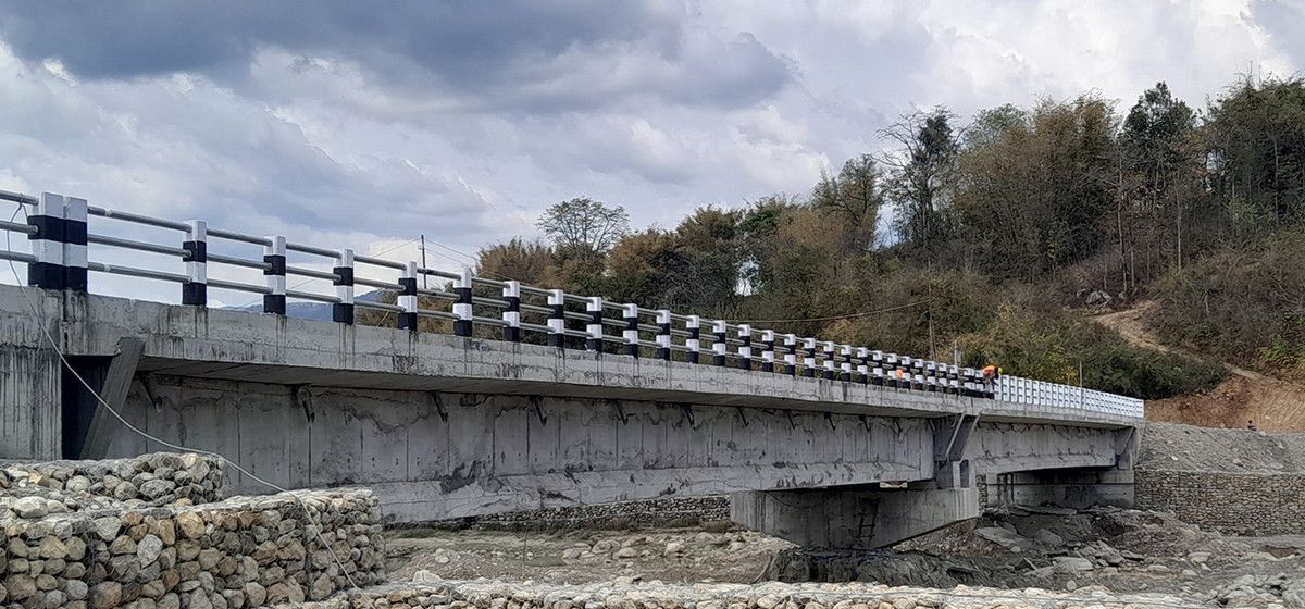 नारायणगढ–बुटवल सडक: पूर्वी खण्डमा ३३ वटा पुल निर्माण