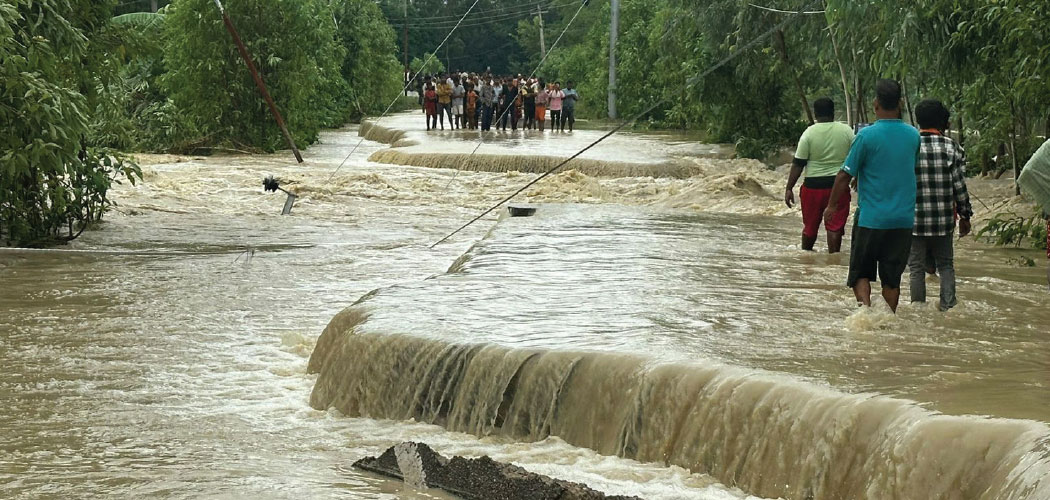 वर्षाले जलेश्वर जलमग्न
