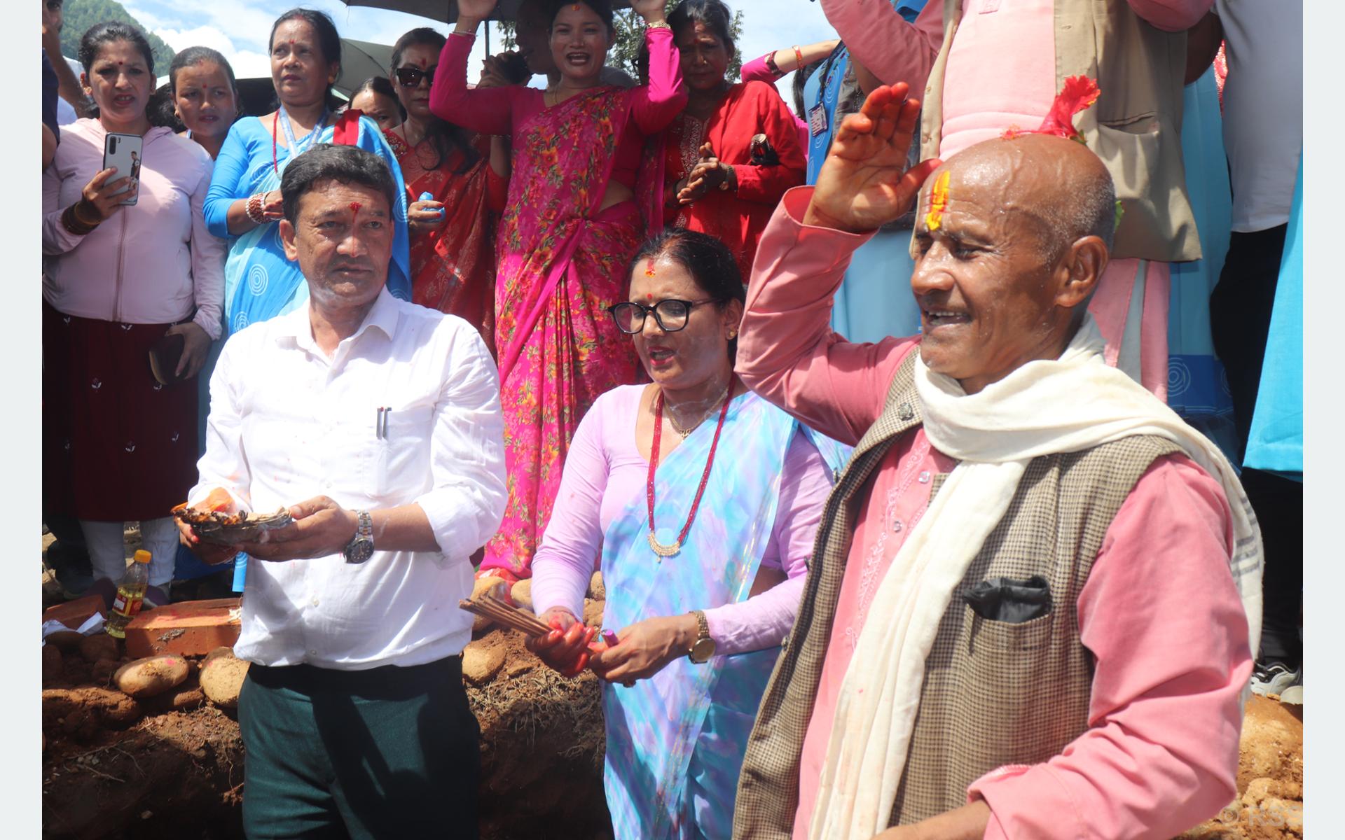 लिखु गाउँपालिकाले सुविधा सम्पन्न भवन निर्माण गर्दै