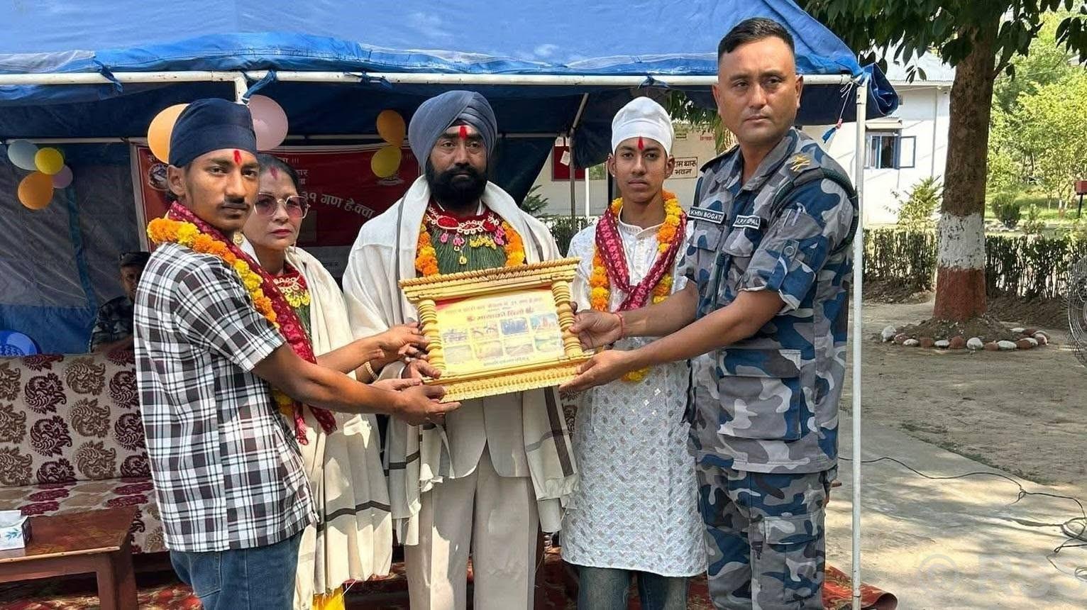 घर कि ब्यारेक ! जहाँ हजुरबुबादेखि नातिसम्मले लगाए देशको सुरक्षाका लागि बर्दी