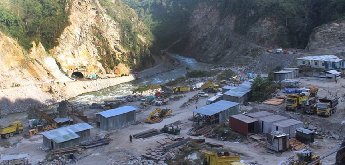 भारतका ऊर्जा सचिवद्वारा अरुण तेस्रो आयोजनाको निरीक्षण