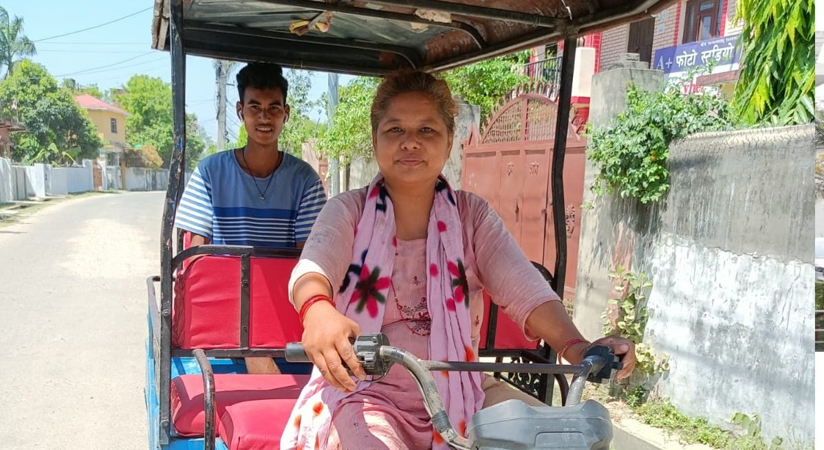 अटोचालकको पेसामा महिलाको आकर्षण
