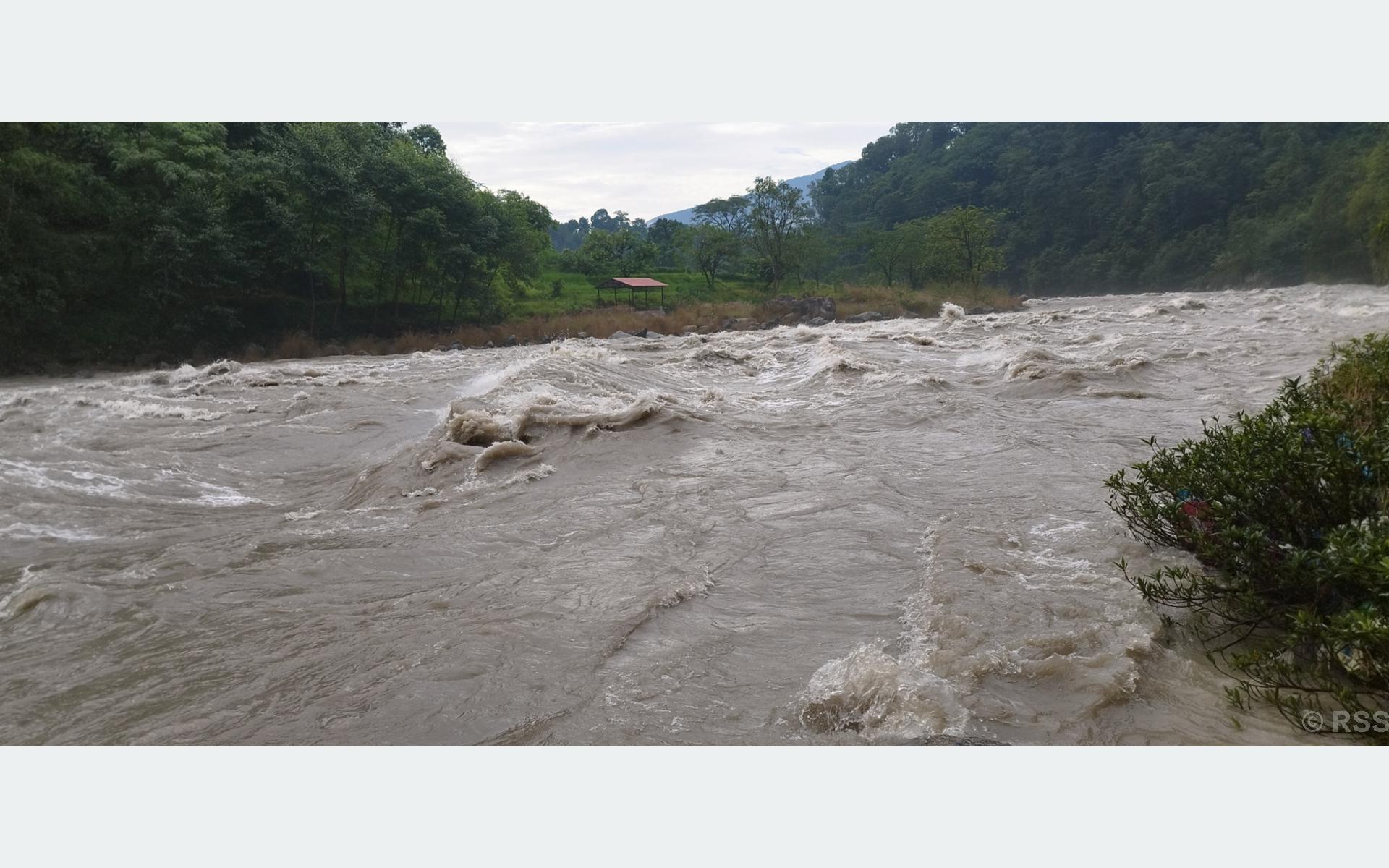 मनाङको डोना हिमतालको जोखिमले मर्स्याङ्दी तटीय क्षेत्रमा सन्त्रास